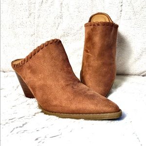 Qupid Suede Braided Pointy Toe Chunky Mule Heel